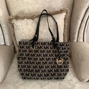 Michael Kors large  fabric bag , Black and Tan .Excellent Condition.